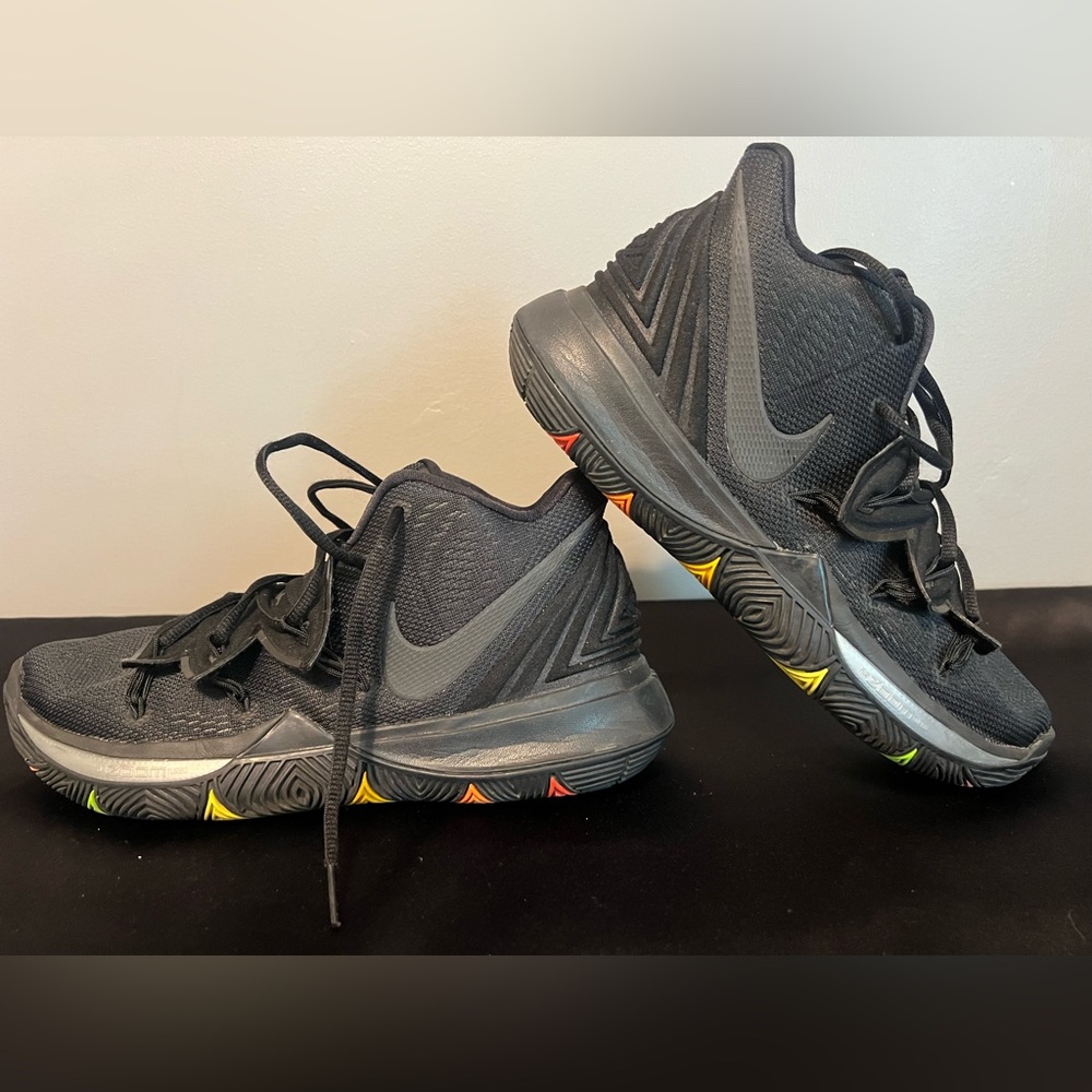 Men’s Nike Kyrie 5 Black Rainbow Soles